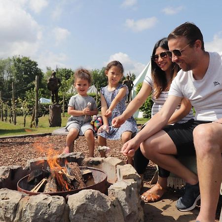 Leeds Castle Knights Glamping Hotel Екстериор снимка
