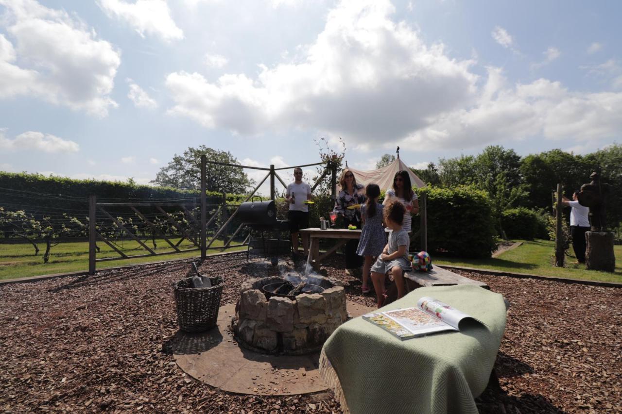 Leeds Castle Knights Glamping Hotel Екстериор снимка
