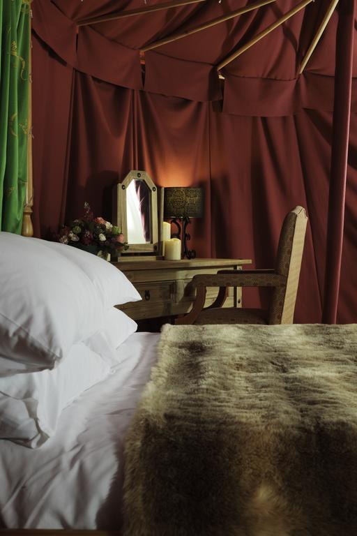 Leeds Castle Knights Glamping Hotel Стая снимка