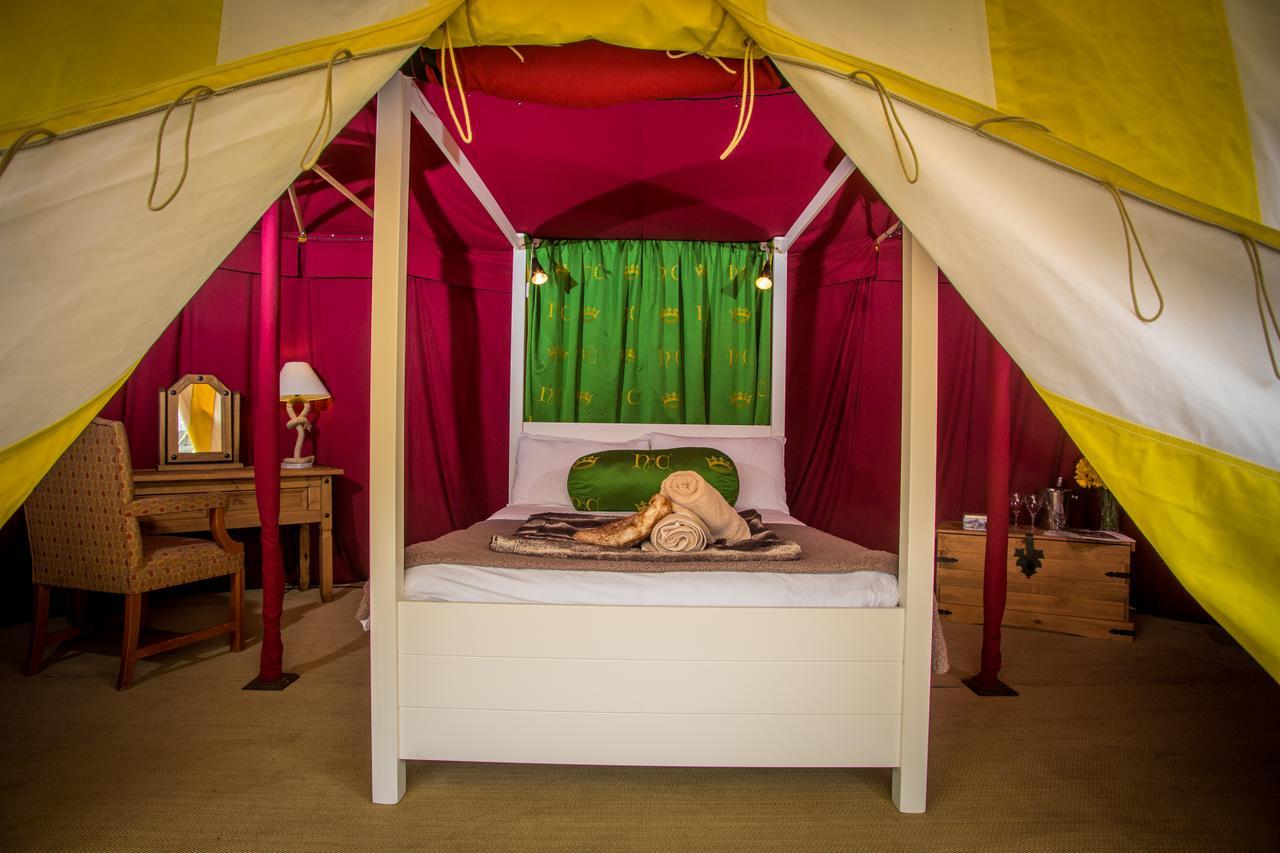 Leeds Castle Knights Glamping Hotel Екстериор снимка