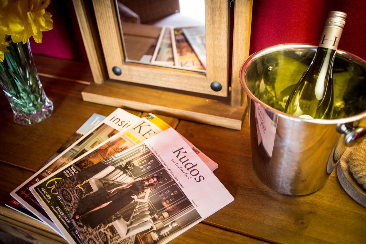 Leeds Castle Knights Glamping Hotel Екстериор снимка